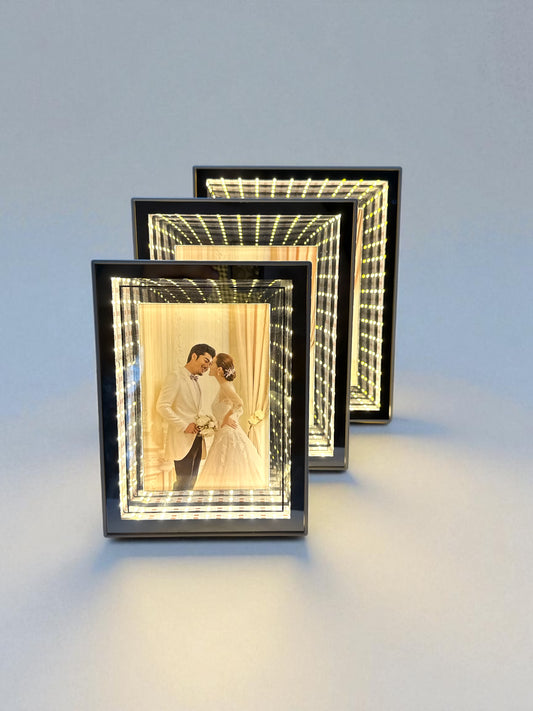 Rama Foto LED – Hologramă și Oglindă Magică